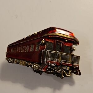 PULLMANS RED  COACH TRAIN BRASS BELT BUCKLE 1980S USA